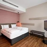 Premier 3*