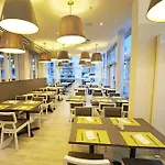 Premier Hotel