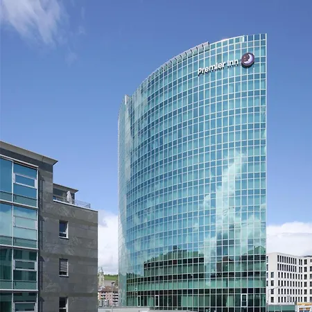 Premier 3*